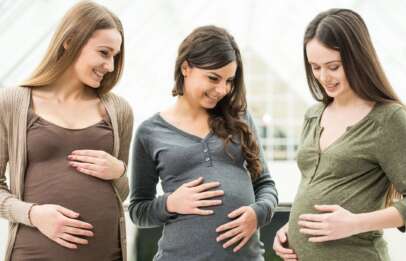 3 pregnant women